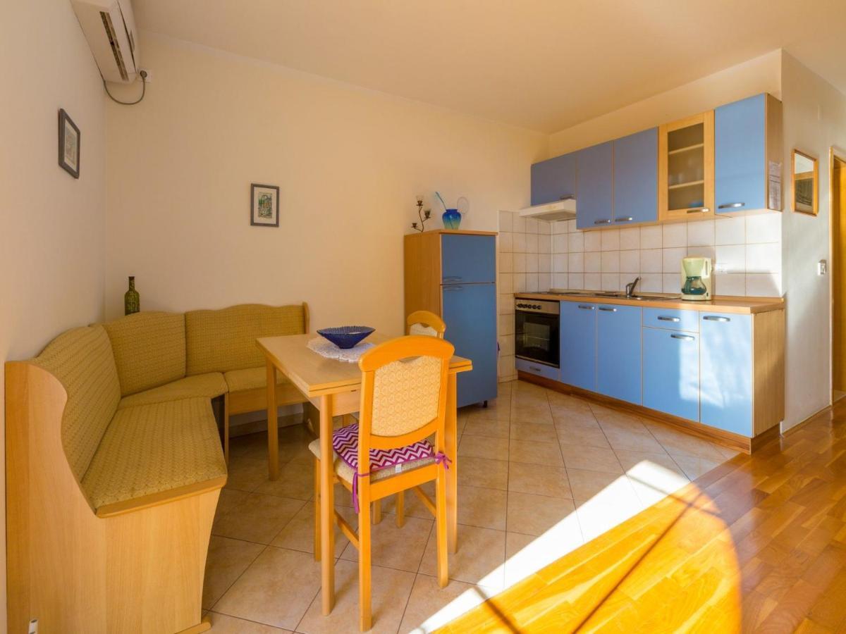 Roko Apartment